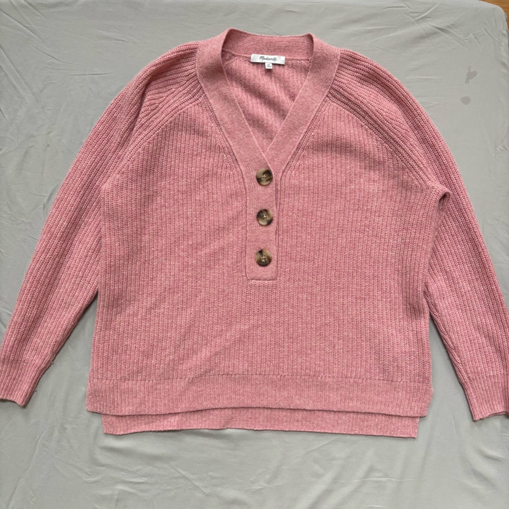 Madewell Pink Mauve V-Neck sweater with Button Details wool XS Excellent cond